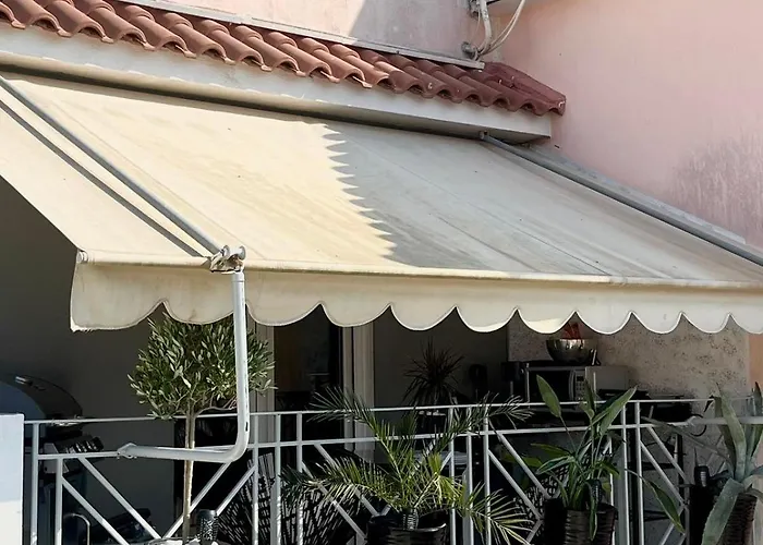 아파트 Diamond Lux 아르고스톨리온