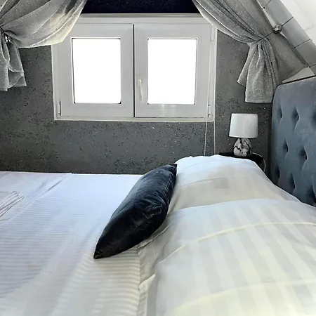 Diamond Lux Apartment *